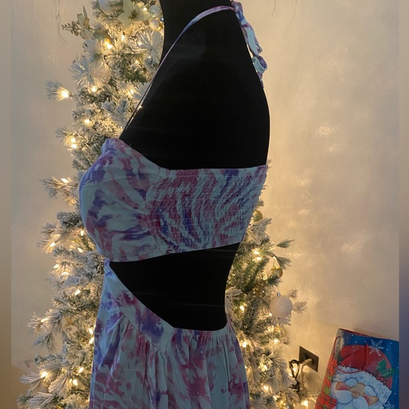 Almost Famous-Juniors Ruched Halter Cutout Maxi Dress-NWOT! - Picture 5 of 5